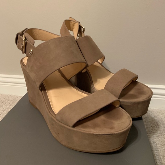 Vince Camuto Wedges - Picture 1 of 4